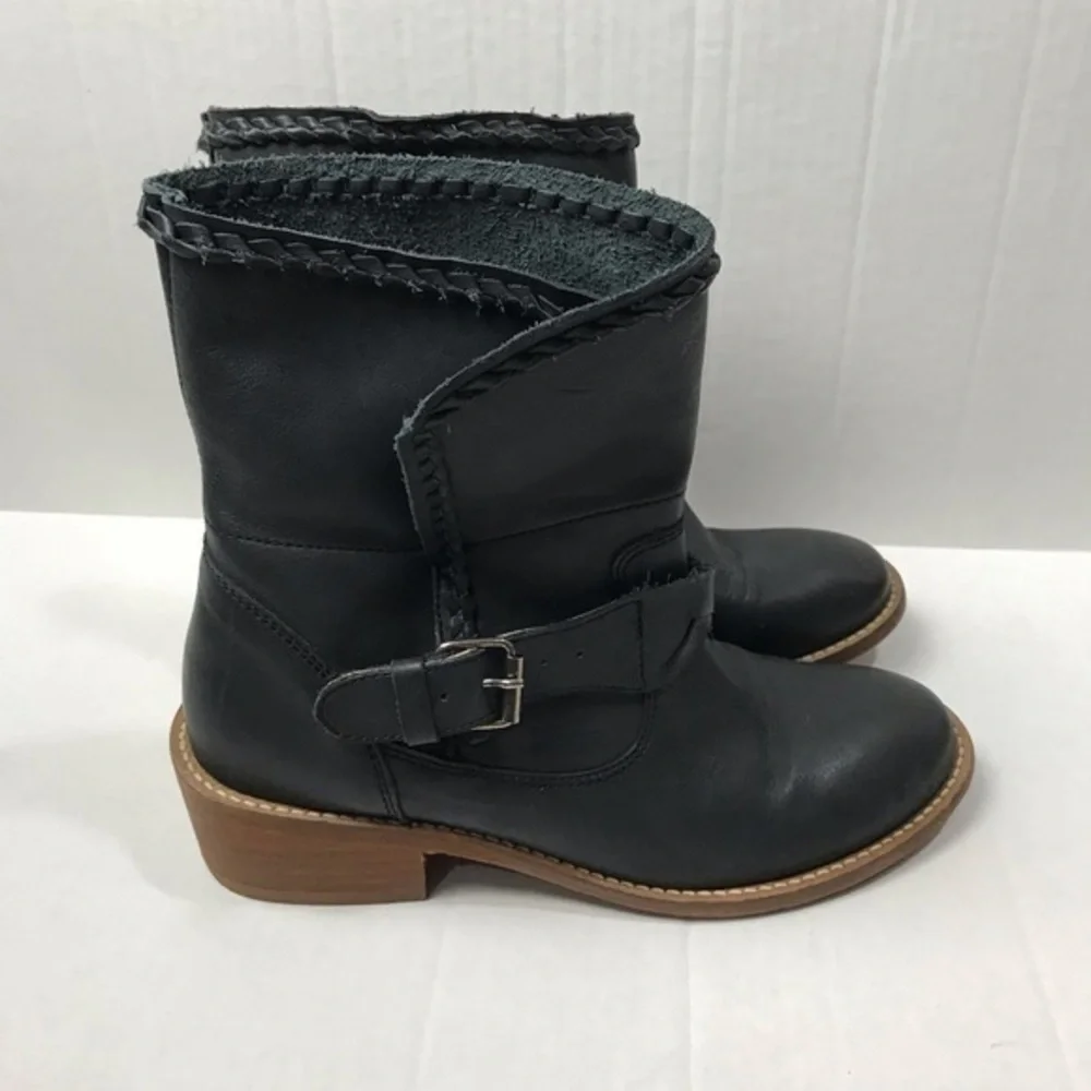 Musse & Cloud Women's Kimber Chelsea Boot size 6 , black